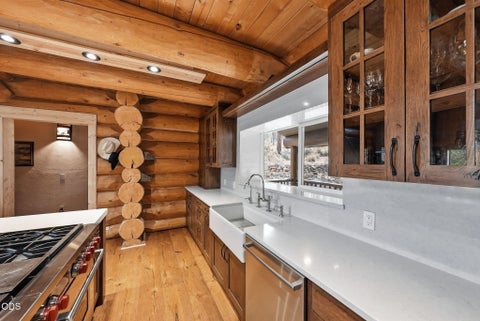 Tiny photo for 17031 Wilt Road, Sisters, OR 97759 (MLS # 220228180)