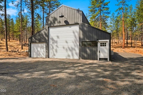 Tiny photo for 17031 Wilt Road, Sisters, OR 97759 (MLS # 220228180)