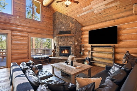 Tiny photo for 17031 Wilt Road, Sisters, OR 97759 (MLS # 220228180)