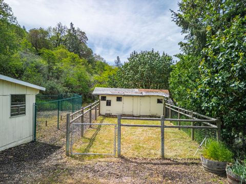 Tiny photo for 304 Wards Creek Road, Rogue River, OR 97537 (MLS # 220220256)