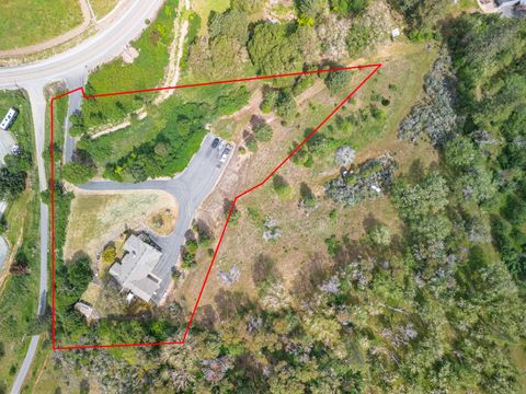 Tiny photo for 304 Wards Creek Road, Rogue River, OR 97537 (MLS # 220220256)