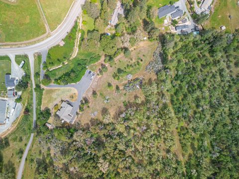 Tiny photo for 304 Wards Creek Road, Rogue River, OR 97537 (MLS # 220220256)