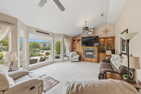 Tiny photo for 304 Wards Creek Road, Rogue River, OR 97537 (MLS # 220220256)