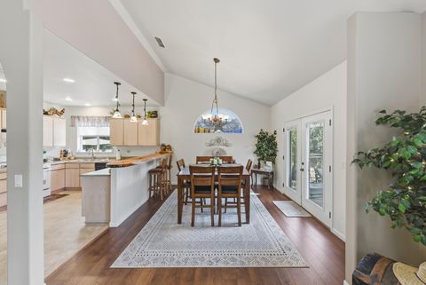 Tiny photo for 304 Wards Creek Road, Rogue River, OR 97537 (MLS # 220220256)