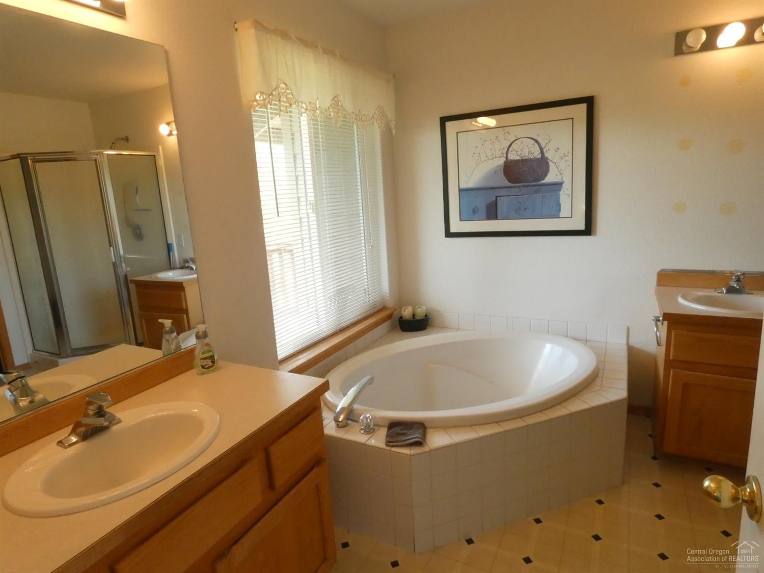 Eagle Crest - Residential