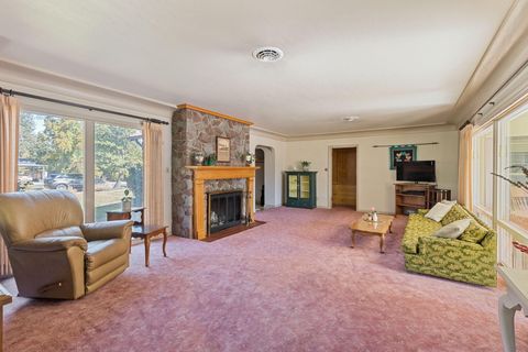 Tiny photo for 547 Oakdale Drive, Medford, OR 97501 (MLS # 220219868)