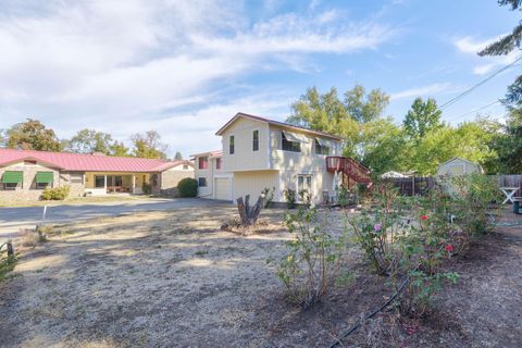 Tiny photo for 547 Oakdale Drive, Medford, OR 97501 (MLS # 220219868)
