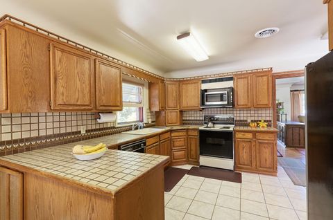 Tiny photo for 547 Oakdale Drive, Medford, OR 97501 (MLS # 220219868)