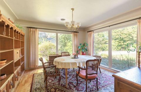 Tiny photo for 547 Oakdale Drive, Medford, OR 97501 (MLS # 220219868)