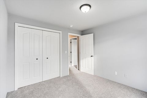 Tiny photo for 959 Westrop Drive, Central Point, OR 97502 (MLS # 220212561)