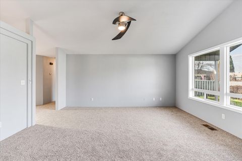 Tiny photo for 959 Westrop Drive, Central Point, OR 97502 (MLS # 220212561)