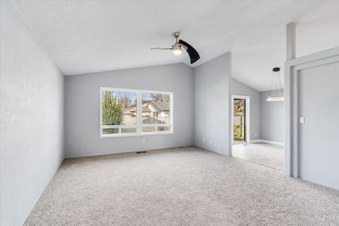 Tiny photo for 959 Westrop Drive, Central Point, OR 97502 (MLS # 220212561)