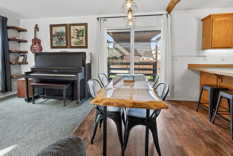 Tiny photo for 631 NE Mariposa Avenue, Prineville, OR 97754 (MLS # 220211643)