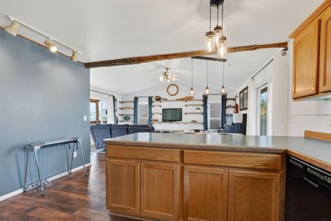 Tiny photo for 631 NE Mariposa Avenue, Prineville, OR 97754 (MLS # 220211643)