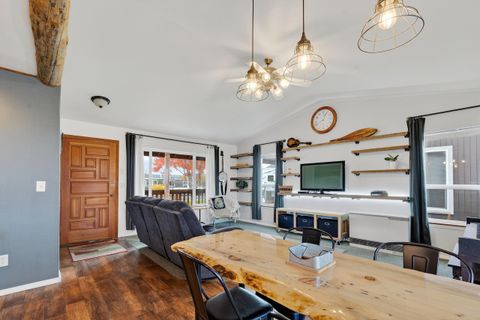 Tiny photo for 631 NE Mariposa Avenue, Prineville, OR 97754 (MLS # 220211643)