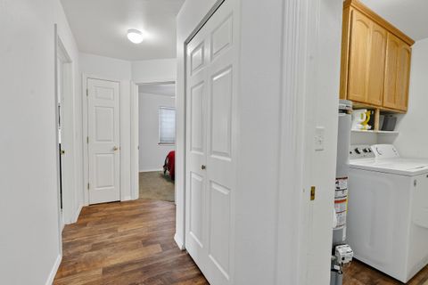 Tiny photo for 631 NE Mariposa Avenue, Prineville, OR 97754 (MLS # 220211643)