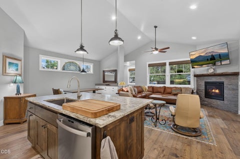 Tiny photo for 301 S Pine Street, Sisters, OR 97759 (MLS # 220224322)