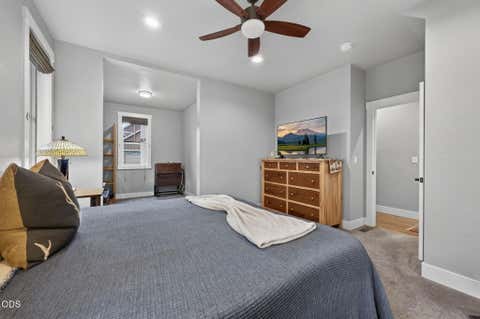 Tiny photo for 301 S Pine Street, Sisters, OR 97759 (MLS # 220224322)