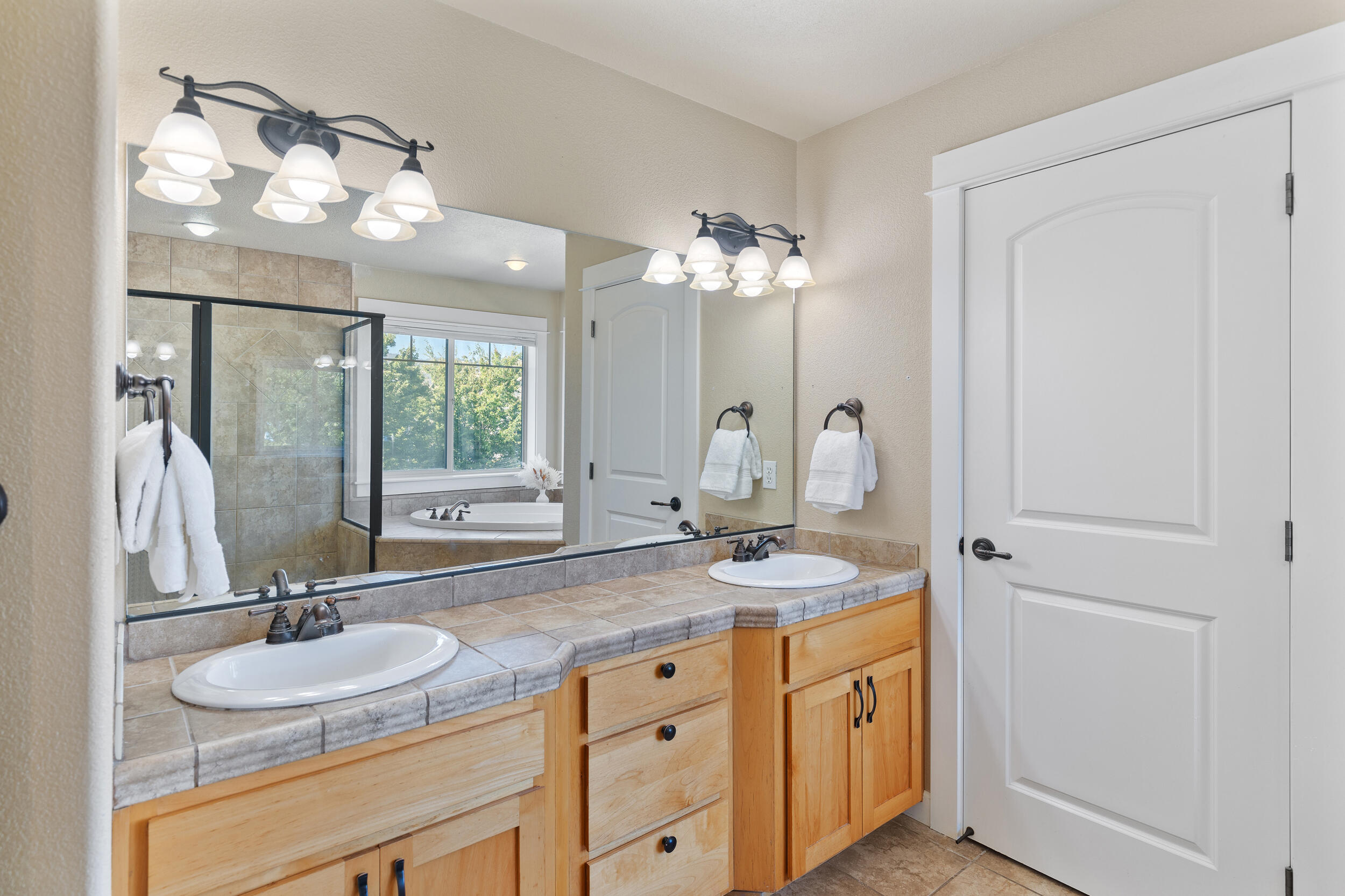 Kamerin Springs - Residential