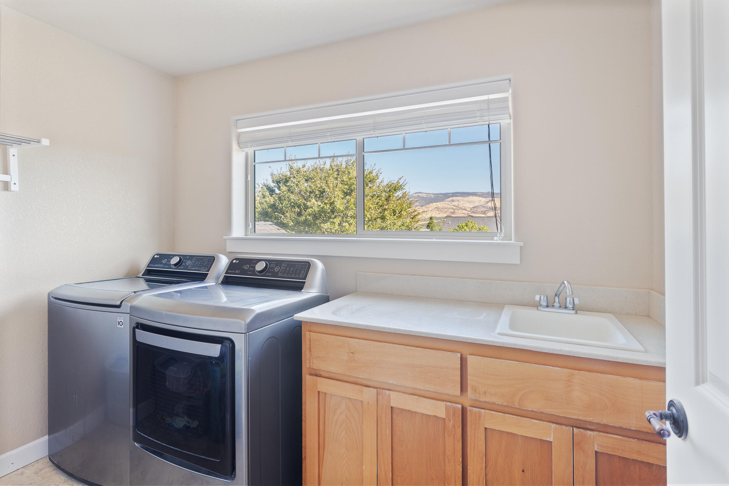 Kamerin Springs - Residential