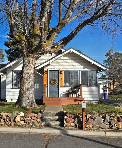 Photo of 129 Henry Street, Klamath Falls, OR 97601 (MLS # 220215479)