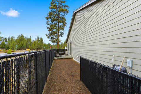 Tiny photo for 51905 Lumberman Lane, La Pine, OR 97739 (MLS # 220212741)