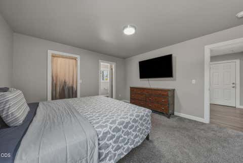 Tiny photo for 2813 NE North Pilot Butte Drive, Bend, OR 97701 (MLS # 220227056)