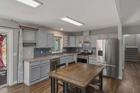Tiny photo for 2813 NE North Pilot Butte Drive, Bend, OR 97701 (MLS # 220227056)