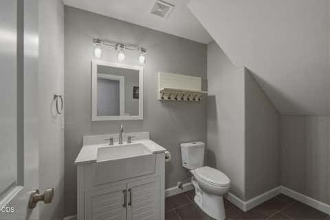 Tiny photo for 2813 NE North Pilot Butte Drive, Bend, OR 97701 (MLS # 220227056)