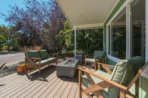 Tiny photo for 2813 NE North Pilot Butte Drive, Bend, OR 97701 (MLS # 220227056)