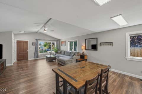 Tiny photo for 2813 NE North Pilot Butte Drive, Bend, OR 97701 (MLS # 220227056)