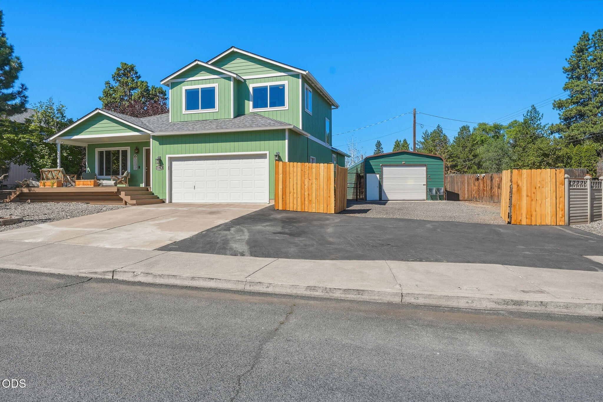 2813 NE North Pilot Butte Drive