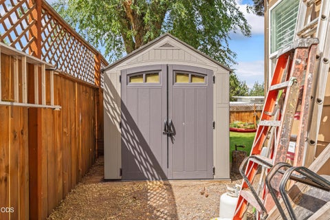 Tiny photo for 751 NE Lookout Avenue, Prineville, OR 97754 (MLS # 220224134)