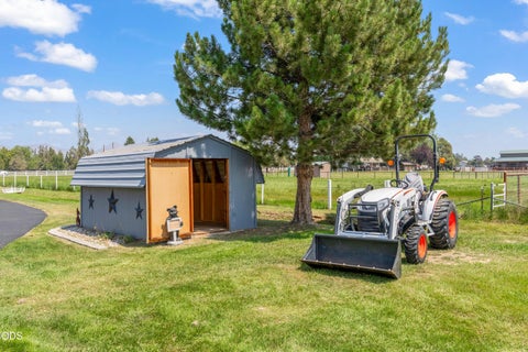 Tiny photo for 7070 NE Juniper Ridge Road, Redmond, OR 97756 (MLS # 220226758)