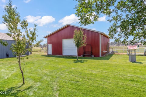 Tiny photo for 7070 NE Juniper Ridge Road, Redmond, OR 97756 (MLS # 220226758)