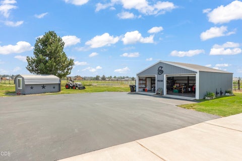 Tiny photo for 7070 NE Juniper Ridge Road, Redmond, OR 97756 (MLS # 220226758)