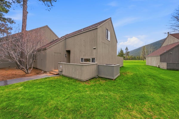 13400 FOXTAIL # GCC99, SISTERS, OR 97759 - Image dbc74d41f38ec1b2d5caa8fe9d470a6a/1352105376