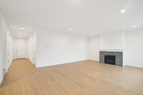 Tiny photo for 160 Valemont Drive #9, Eagle Point, OR 97524 (MLS # 220211560)