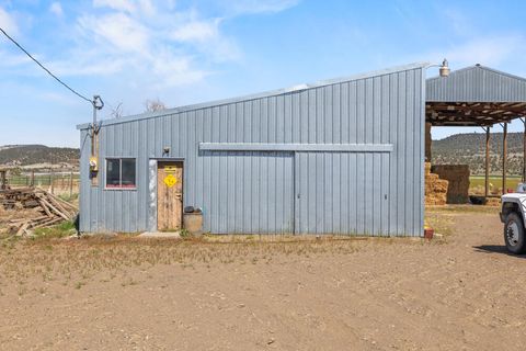 Tiny photo for 32585 Transformer Rd, Malin, OR 97632 (MLS # 220219751)