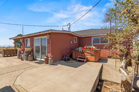 Tiny photo for 32585 Transformer Rd, Malin, OR 97632 (MLS # 220219751)