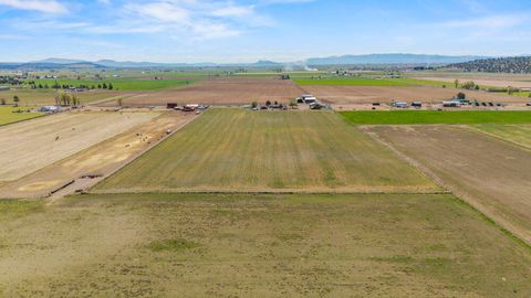 Tiny photo for 32585 Transformer Rd, Malin, OR 97632 (MLS # 220219751)