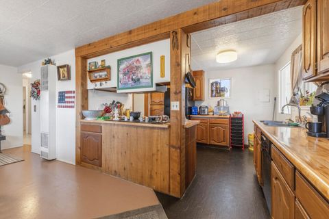 Tiny photo for 32585 Transformer Rd, Malin, OR 97632 (MLS # 220219751)
