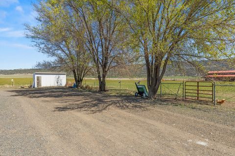 Tiny photo for 32585 Transformer Rd, Malin, OR 97632 (MLS # 220219751)