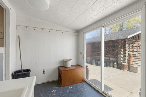 Tiny photo for 32585 Transformer Rd, Malin, OR 97632 (MLS # 220219751)
