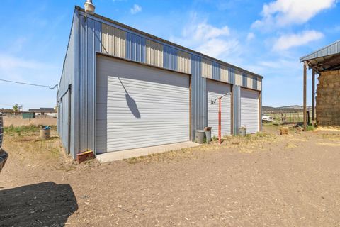 Tiny photo for 32585 Transformer Rd, Malin, OR 97632 (MLS # 220219751)