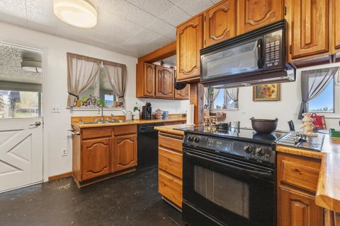 Tiny photo for 32585 Transformer Rd, Malin, OR 97632 (MLS # 220219751)