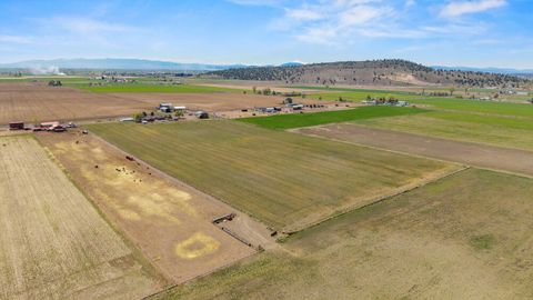 Tiny photo for 32585 Transformer Rd, Malin, OR 97632 (MLS # 220219751)