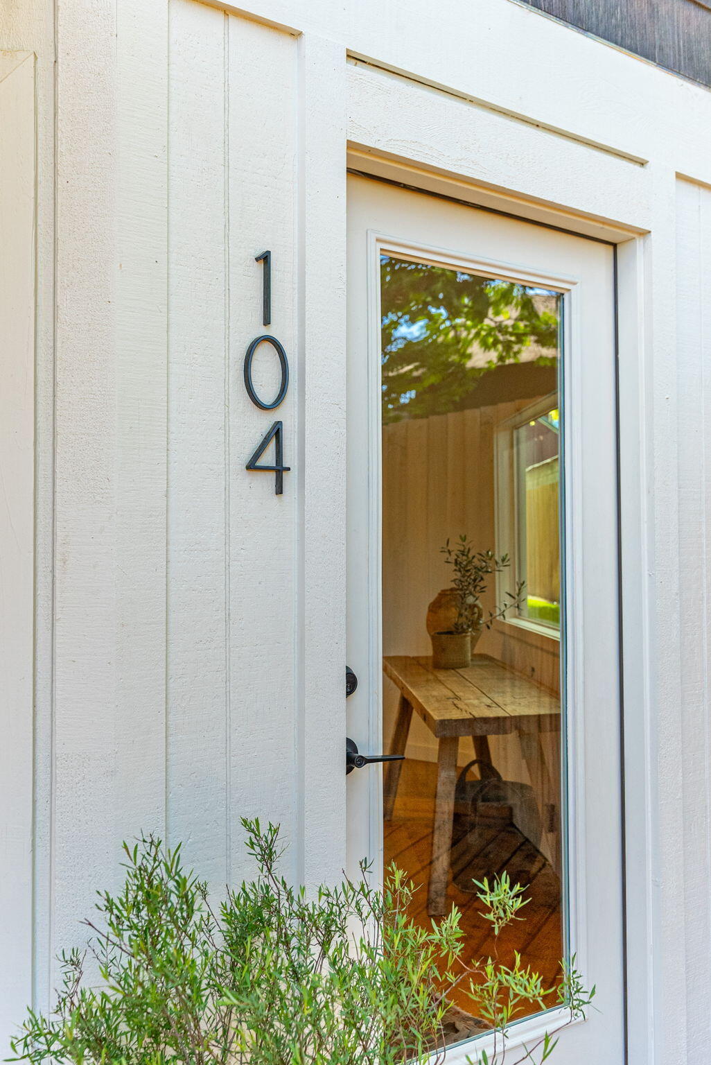 104 NW Congress Street