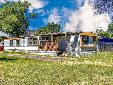 Tiny photo for 3126 Delaware Avenue, Klamath Falls, OR 97603 (MLS # 220223110)
