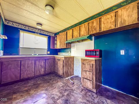 Tiny photo for 3126 Delaware Avenue, Klamath Falls, OR 97603 (MLS # 220223110)